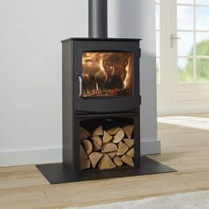 Ivar 5 store wood burning stove alight