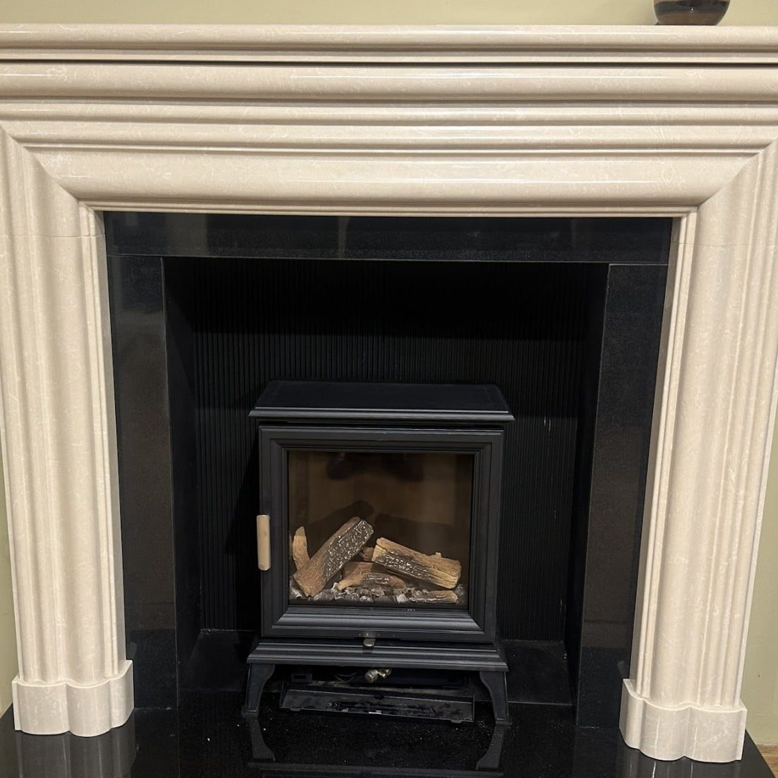 Cast Tec Hexham 53 Mantel Only in Roman Stone Location Norwich Was £ 1150 Now £ 800